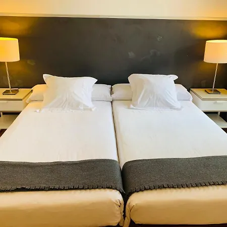 Super Balmes Guest House-3