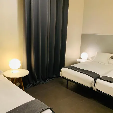 Super Balmes Guest House-2
